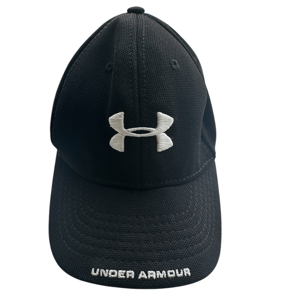 Ladies Under Armour hat, size small, great preloved condition